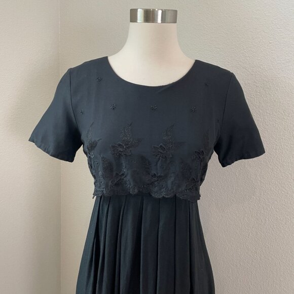 Vintage CDC Womens 4 Black Maxi Dress Short Sleeve Embroidered Bodice Babydoll - Picture 2 of 16